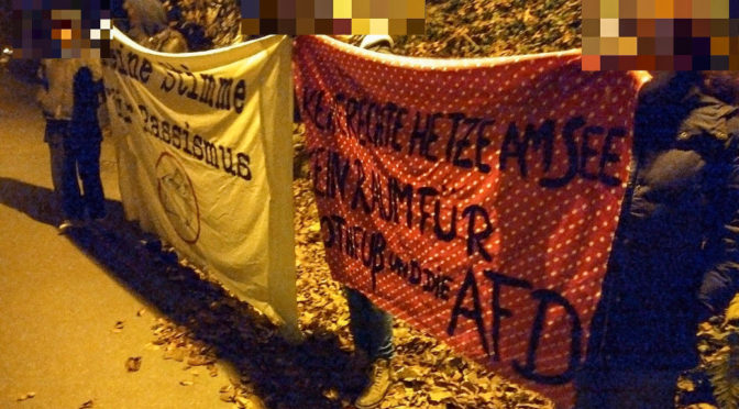 Trotz strenger Geheimhaltung demonstrieren antirassistische Aktivistinnen und Aktivisten am 5. Dezember 2019 gegen die Versammlung, mit der sich die AfD Lindau zur Kommunalwahl aufstellen will. (Photos: Keine Stimme für Rassismus)