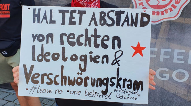 »Haltet Abstand von rechten Ideologien und Verschwörungskram« fordern Antifaschist_innen in Memmingen bereits seit einem Jahr.
